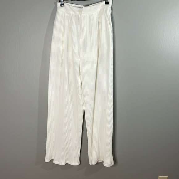 Le Lis Pants - Le Lis Collection Ivory Ultra Wide Leg Pleated Trouser